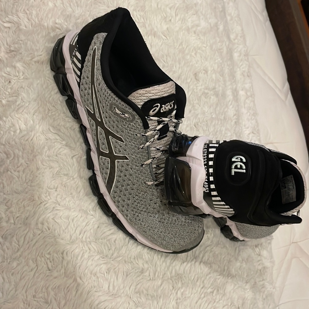 ASICS gel